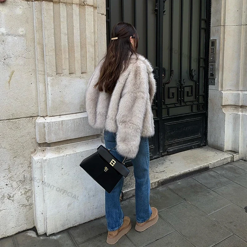 Neo Mint Chic Street Girls Gra - огляд і ціна Streetwear Girl Brand