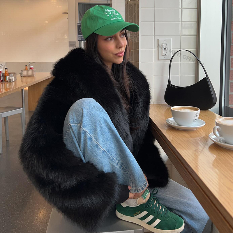 Neo Mint Street Fashion Shawl  - огляд і ціна Streetwear Girl Brand